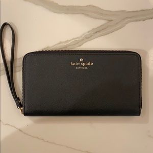 Kate spade wristlet